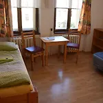 Zur Wartburg בית הארחה Görlitz
