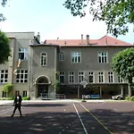 Zur Wartburg בית הארחה 3*
