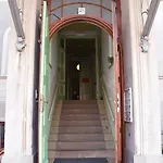 Zur Wartburg בית הארחה