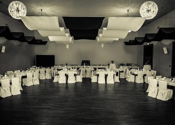 Zur Wartburg Pensión 3*